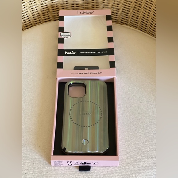Paris Hilton Lumee Halo Holographic Selfie Cell Case Fits Apple 12 Pro M… - Picture 2 of 15